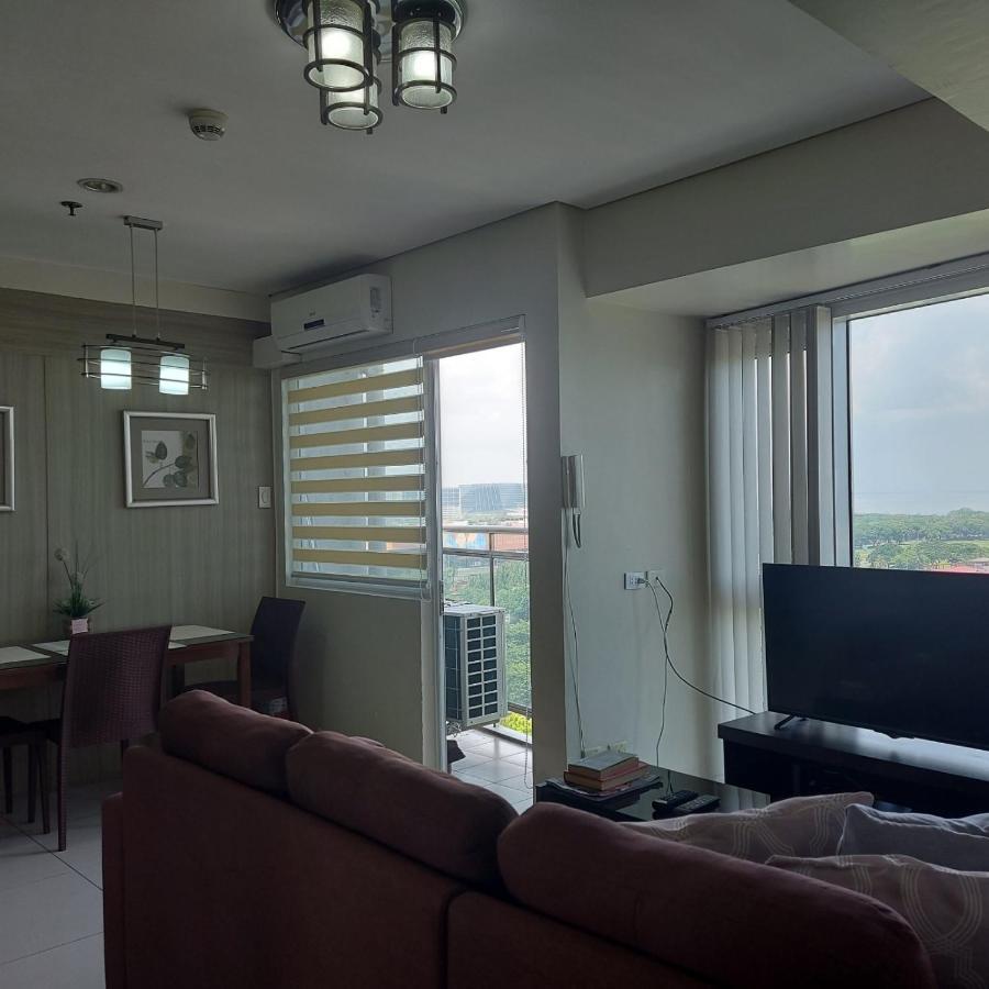 De Luxe, Standard And Studio Suites -The Breeze Residences-Close To Airport,Mall Of Asia, Us Embassy มะนิลา ภายนอก รูปภาพ