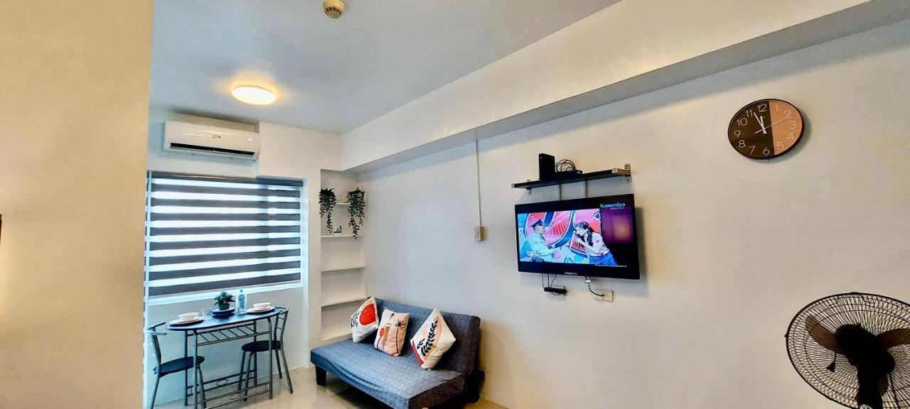 De Luxe, Standard And Studio Suites -The Breeze Residences-Close To Airport,Mall Of Asia, Us Embassy มะนิลา ภายนอก รูปภาพ