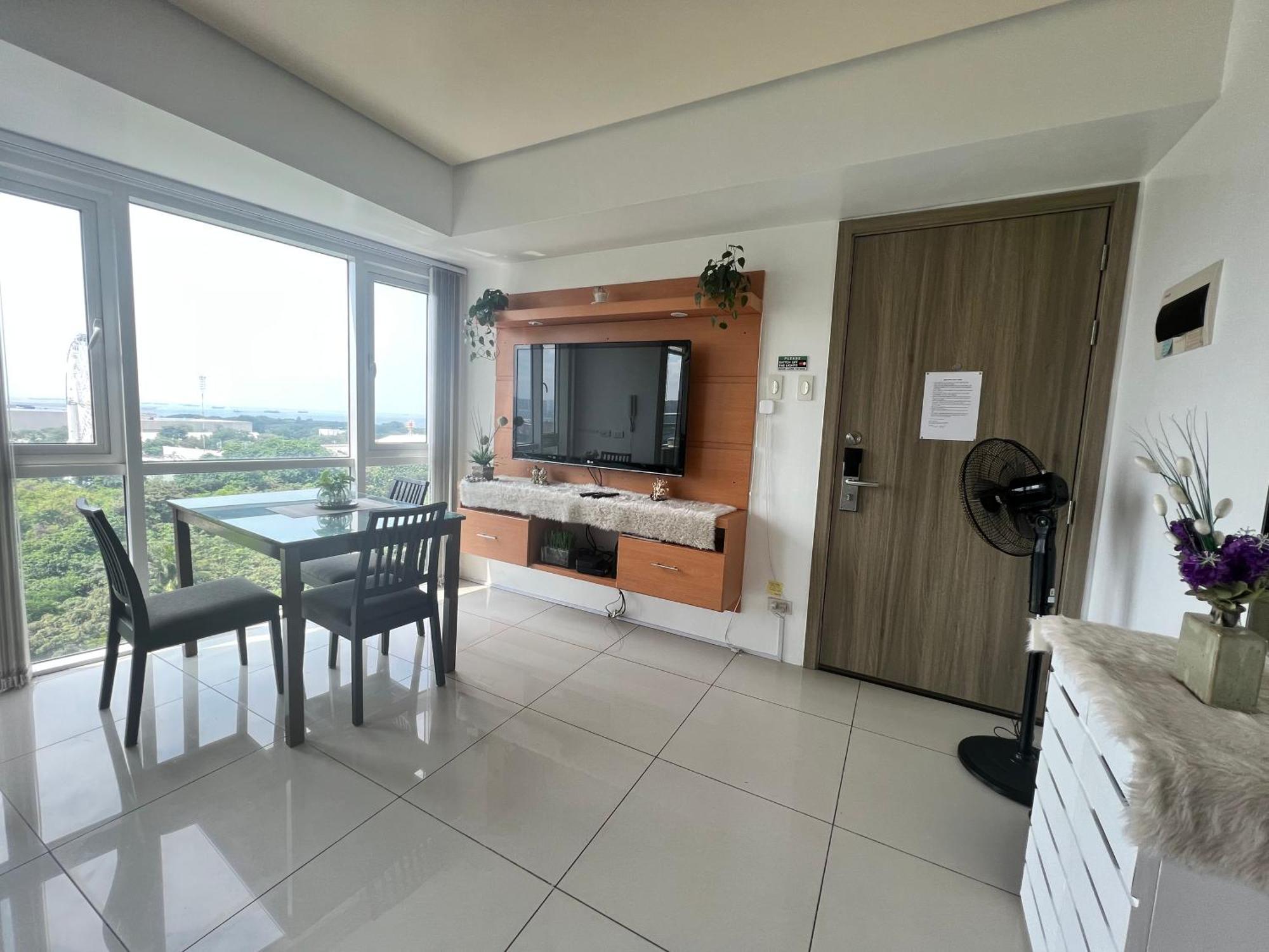 De Luxe, Standard And Studio Suites -The Breeze Residences-Close To Airport,Mall Of Asia, Us Embassy มะนิลา ภายนอก รูปภาพ