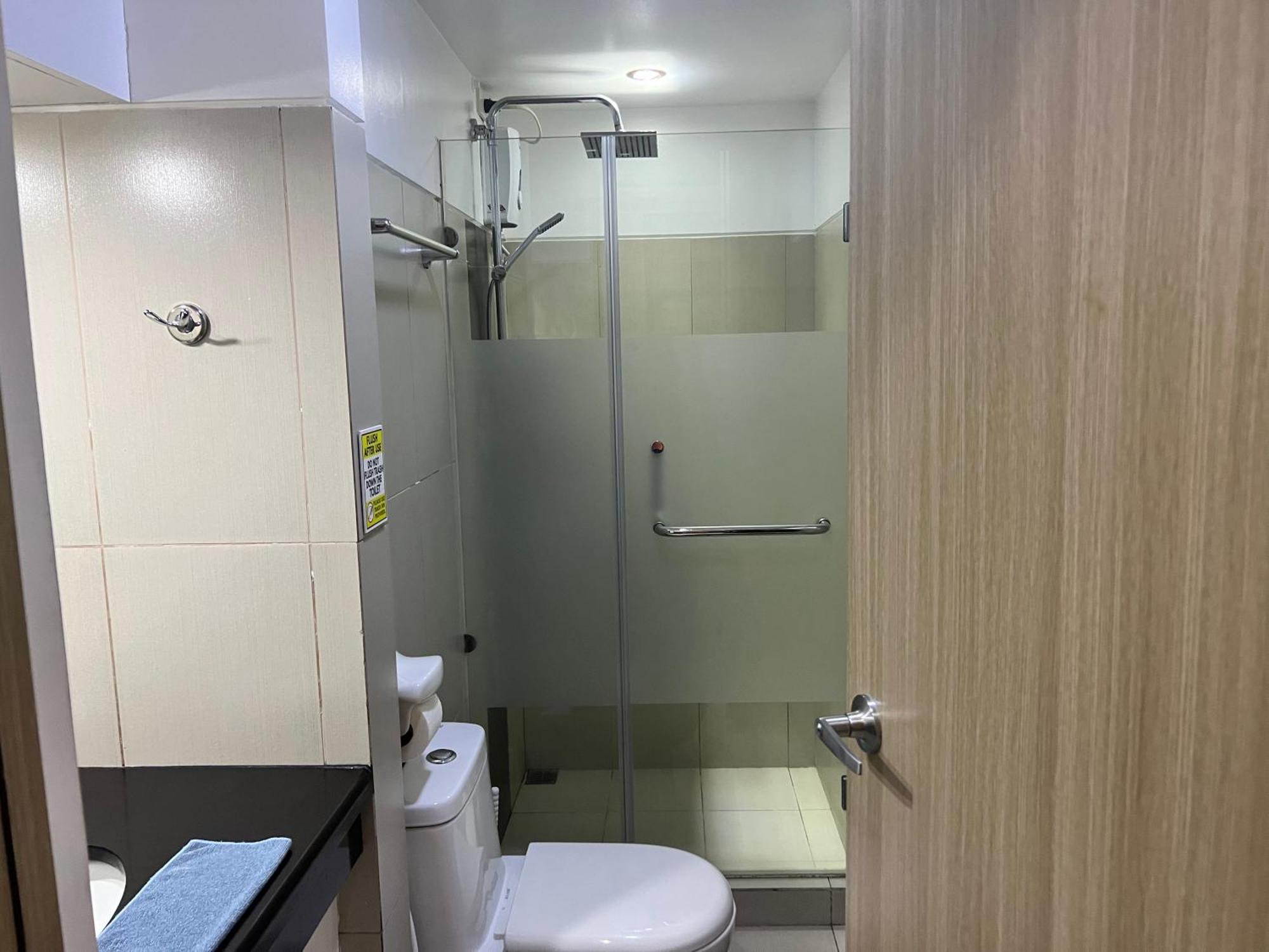 De Luxe, Standard And Studio Suites -The Breeze Residences-Close To Airport,Mall Of Asia, Us Embassy มะนิลา ภายนอก รูปภาพ