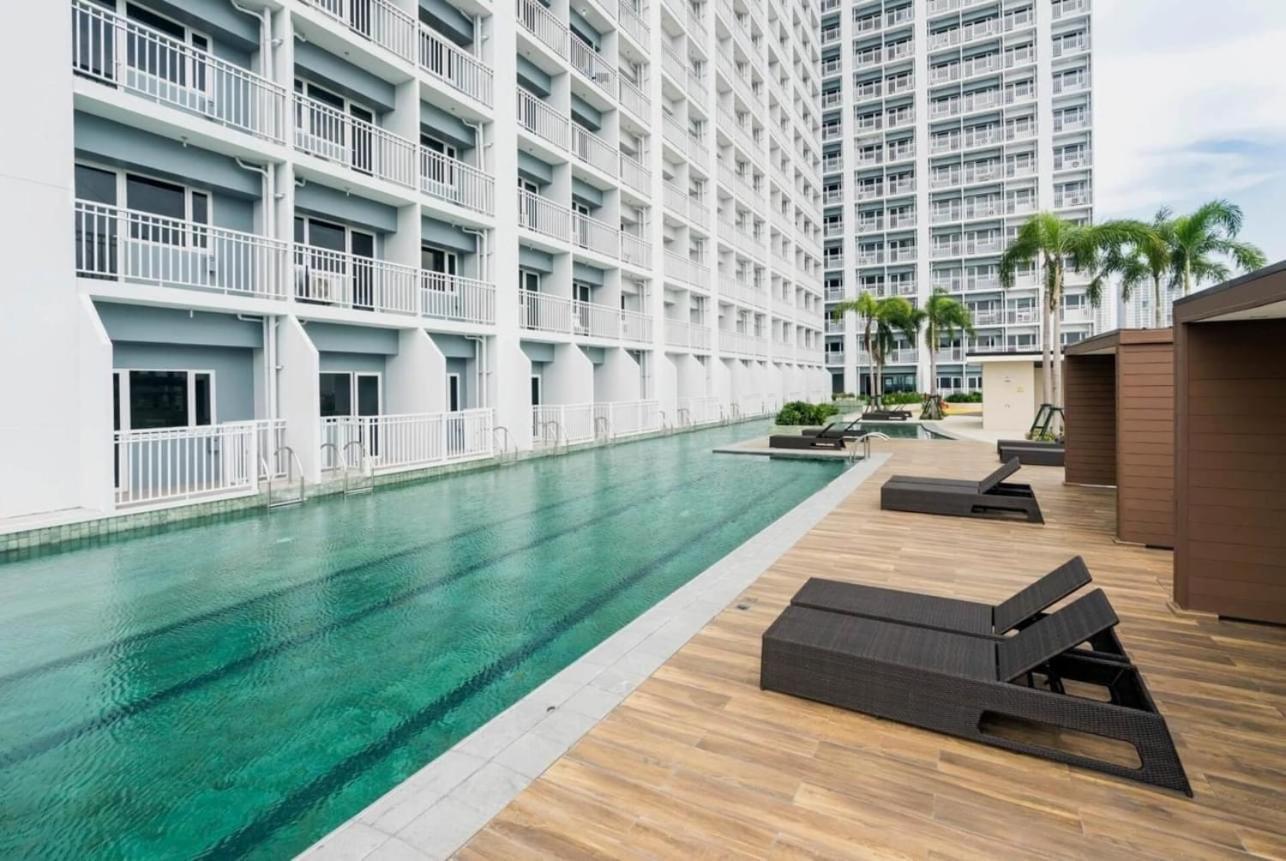 De Luxe, Standard And Studio Suites -The Breeze Residences-Close To Airport,Mall Of Asia, Us Embassy มะนิลา ภายนอก รูปภาพ